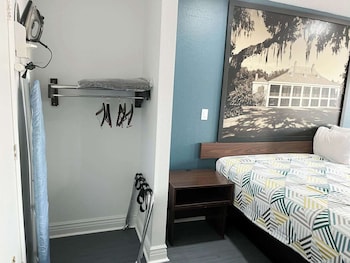Standard Room, 1 King Bed, Smoking, Refrigerator & Microwave