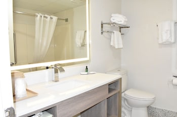 Standard Room, 2 Double Beds, Non Smoking