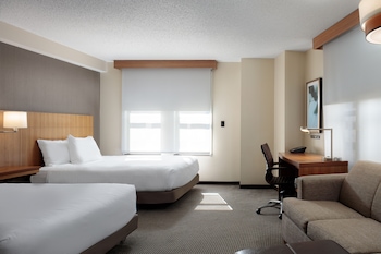 Accessible Suite, 2 Queen Beds (Mobility Tub)