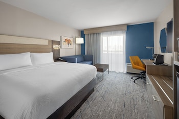 Standard Room, 1 King Bed, Balcony