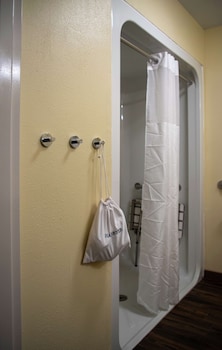 Room, 1 King Bed, Accessible, Non Smoking