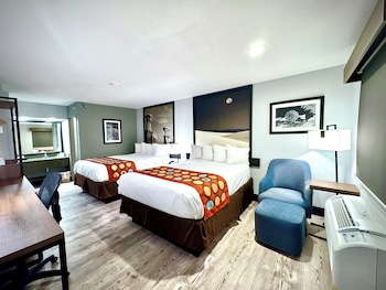 Standard Room, 2 Queen Beds, Non Smoking