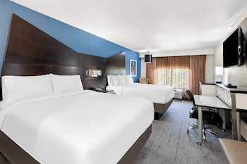 Standard Room, 2 Queen Beds, Accessible (Comm)