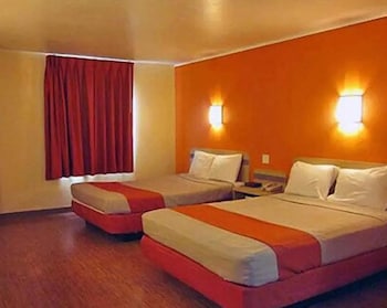 Standard Room, 2 Double Beds, Non Smoking
