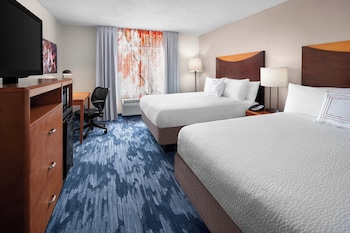 Room, 2 Queen Beds (Mobility Accessible, Tub)