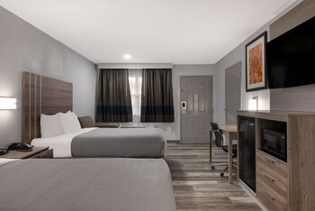 Standard Room, 2 Queen Beds, Non Smoking