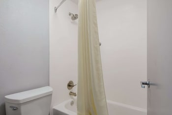 Standard Room, 2 Queen Beds, Non Smoking