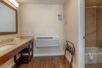 Suite, Multiple Beds, Accessible, Non Smoking