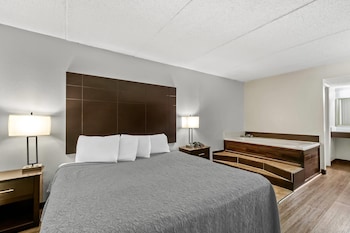 Suite, 1 King Bed, Non Smoking