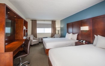 Deluxe Room, 2 Queen Beds, Refrigerator & Microwave (Hotel) (No Pets)