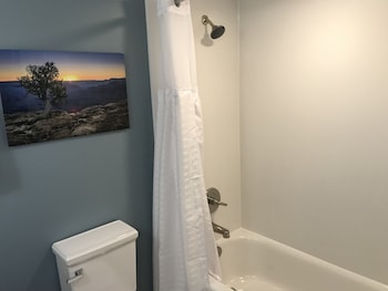 Deluxe Room, 2 Queen Beds, Refrigerator & Microwave (Hotel) (No Pets)