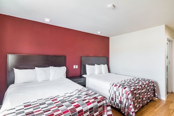Deluxe Room, 2 Queen Beds, Accessible, Non Smoking