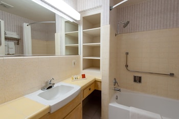 Deluxe Room, 1 King Bed, Microwave