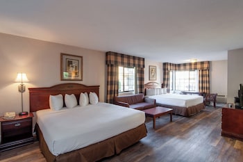 Deluxe Suite, Multiple Beds, Non Smoking