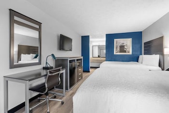 Standard Room, 2 Double Beds, Non Smoking, Ground Floor