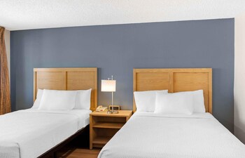 Deluxe Studio, Multiple Beds, Non Smoking