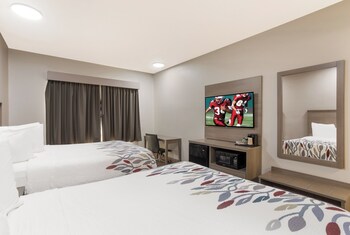 Deluxe Room, 2 Queen Beds, Accessible, Non Smoking