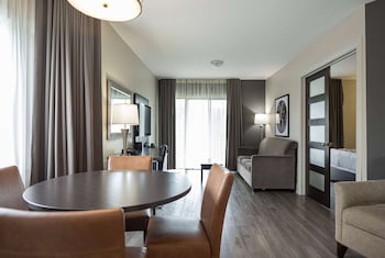 Studio Suite, 1 King Bed, Non Smoking (Water Front) (No Pets)