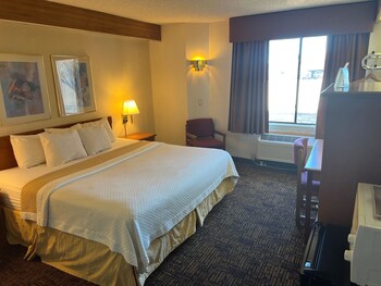 Standard Room, 1 King Bed