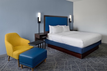 Room, 1 King Bed, Microwave