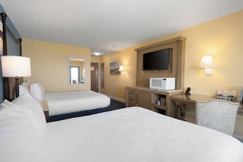 Room, 2 Queen Beds, Balcony, Bay View