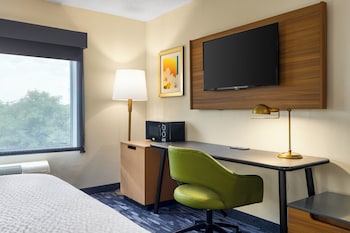 Room, 1 King Bed (Mobility/Hearing Access, Transf Shwr)