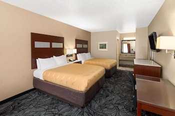 Basic Double Room, 2 Queen Beds