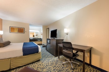 Standard Room, 1 King Bed, Smoking, Refrigerator & Microwave