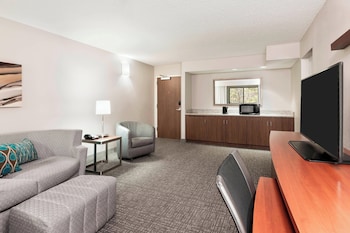 Suite, 1 Bedroom, Hearing Accessible, Balcony