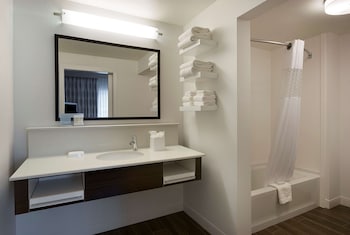 Suite, 2 Queen Beds, Non Smoking