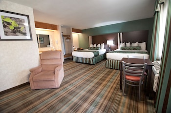 Deluxe Room, 2 Queen Beds