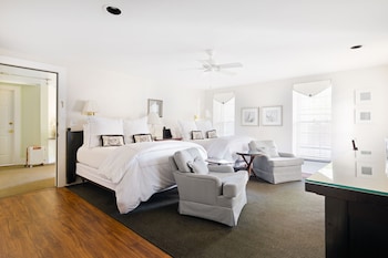 Room 8, Two Double Beds