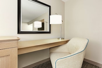 Suite, 1 Bedroom, Non Smoking (1 King Bed)