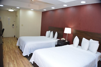 Suite, 2 Double Beds, Kitchen (Smoke Free)