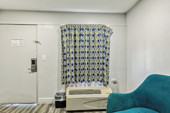 Deluxe Room, 1 King Bed
