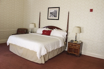 Deluxe Room, 1 King Bed (Preferred)