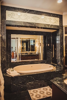 Honeymoon Suite (Morgan)