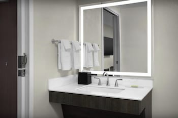 Room, 1 King Bed with Sofa bed, Bathtub (Mobility/Hearing Accessible, Tub)
