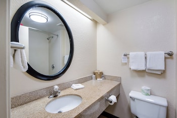 Superior Room, 1 King Bed (Smoke Free)