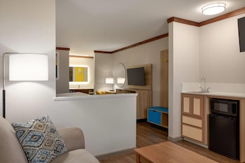 Studio Suite, 1 King Bed, Non Smoking
