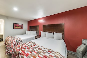 Deluxe Room, 2 Queen Beds, Accessible (Smoke Free)