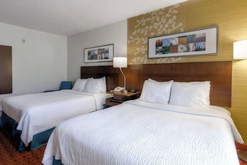 Room, 2 Queen Beds (Mobility Accessible, Roll-in Shower)