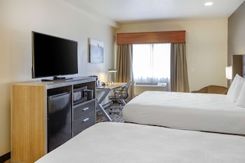 Standard Room, 2 Queen Beds, Non Smoking, Refrigerator & Microwave