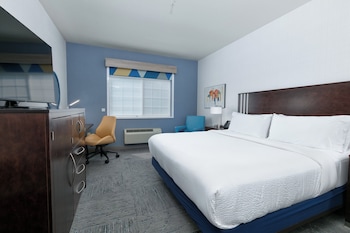 Standard Room, 1 King Bed, Mobility Accessible (Communications, Mobility, Access Tub)