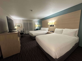 Standard Room, 2 Queen Beds, Non Smoking