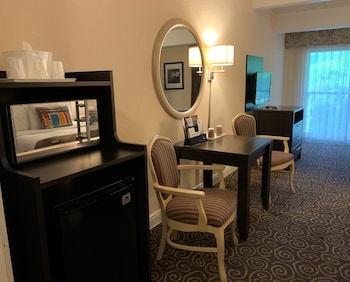 Deluxe Room, 2 Queen Beds