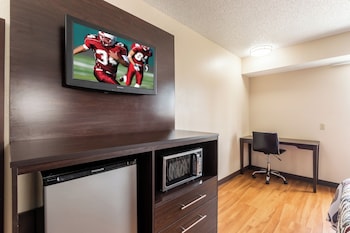 Superior Room, 1 King Bed, Non Smoking, Kitchenette