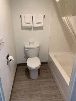 Deluxe Room, 1 Queen Bed, Non Smoking