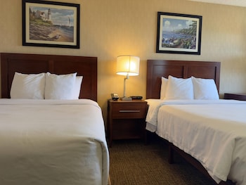 Room, 2 Queen Beds, Non Smoking (Upgrade)