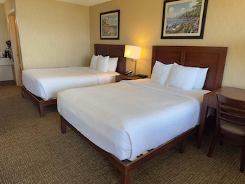 Room, 2 Queen Beds, Non Smoking (Upgrade)